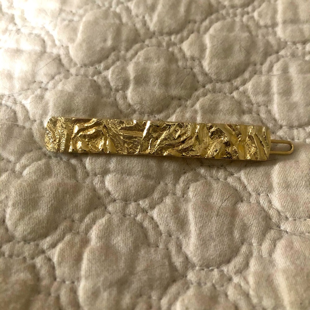 Hair barrette